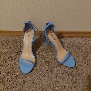 Baby Blue open toed heel 8.5 size